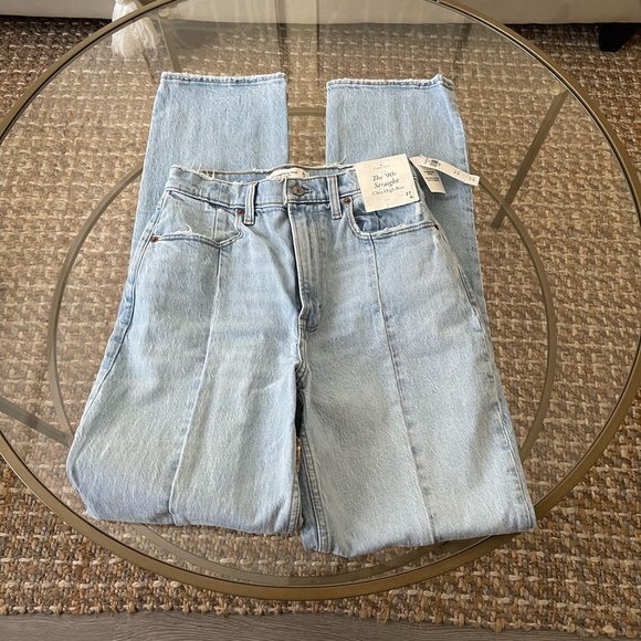 abercrombie and fitch curve love the 90s straight ultra high rise jeans - Picture 9 of 11